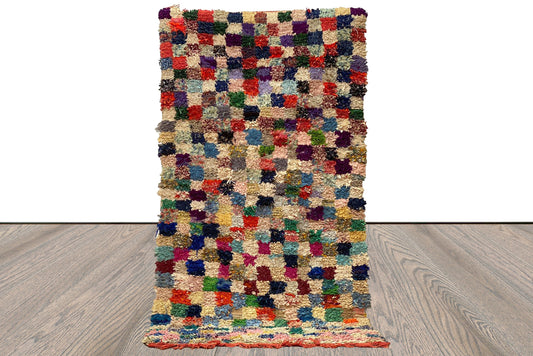 Tapis marocain Boucherouite vintage à damier coloré 4x8.