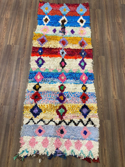 Tapis de couloir coloré à losanges 3x8. Tapis berbère marocain Boucherouite.