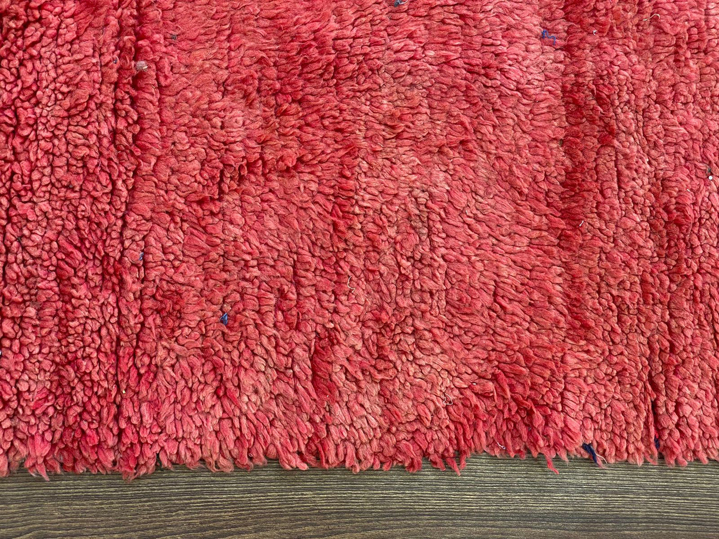 Tapis berbères marocains 3x9, tapis de couloir uni rouge vintage.