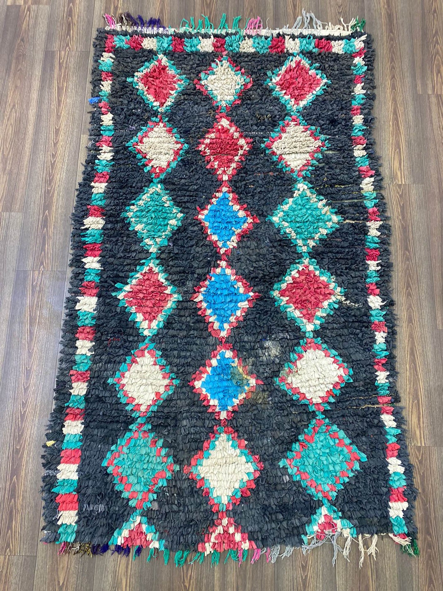 Tapis berbère marocain vintage à motifs de diamants 4x7.