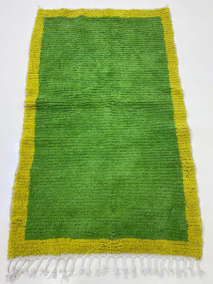 tapis marocain vert à bordures, tapis berbère marocain fait main