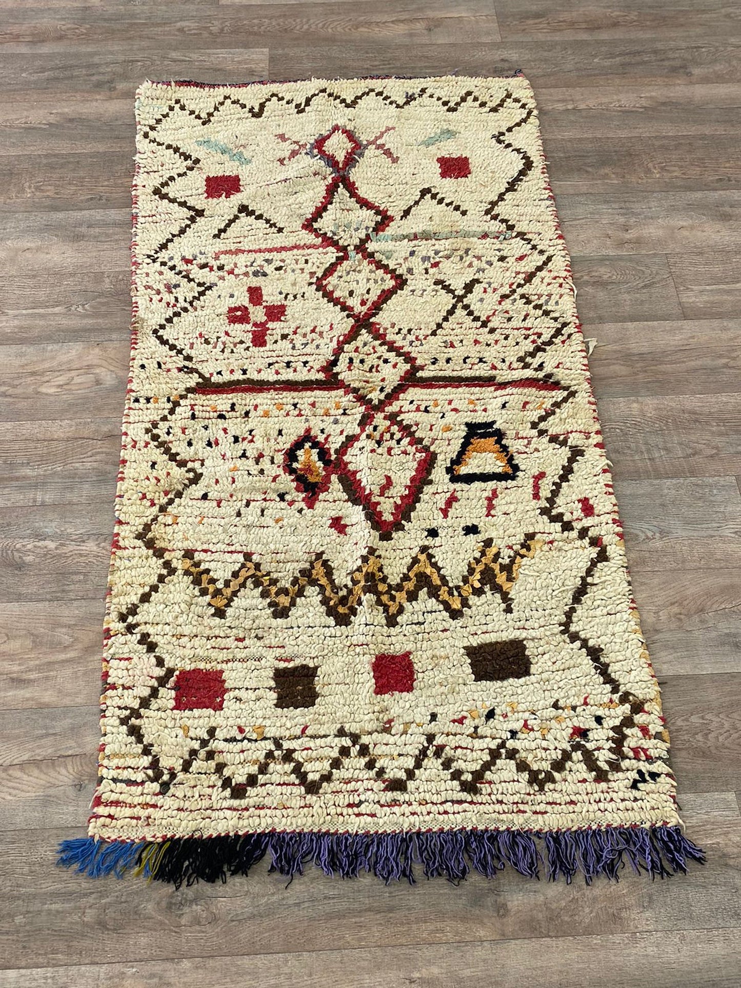 Petit tapis marocain coloré 3x6.