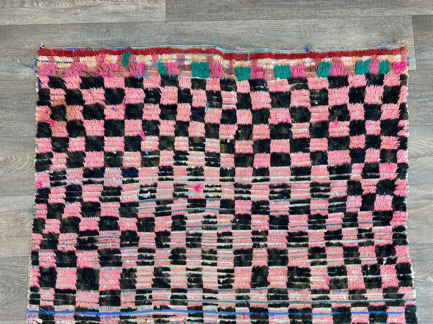 Tapis marocain à carreaux colorés 4x8.