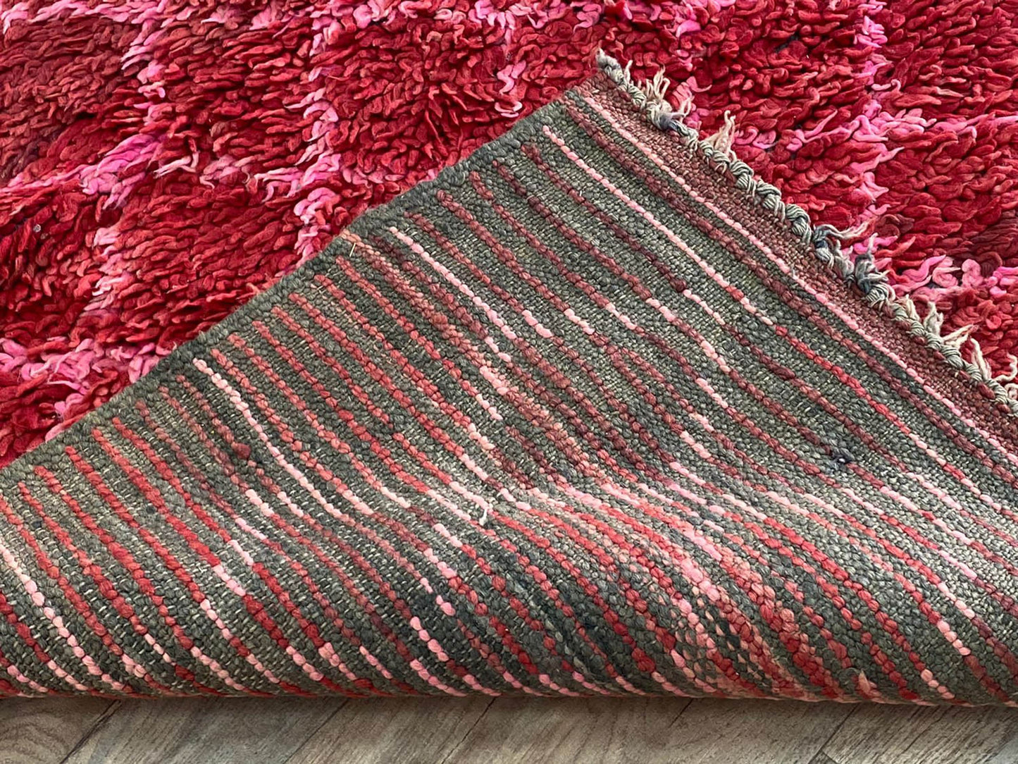 Grand tapis marocain à losanges rouge 4x10.