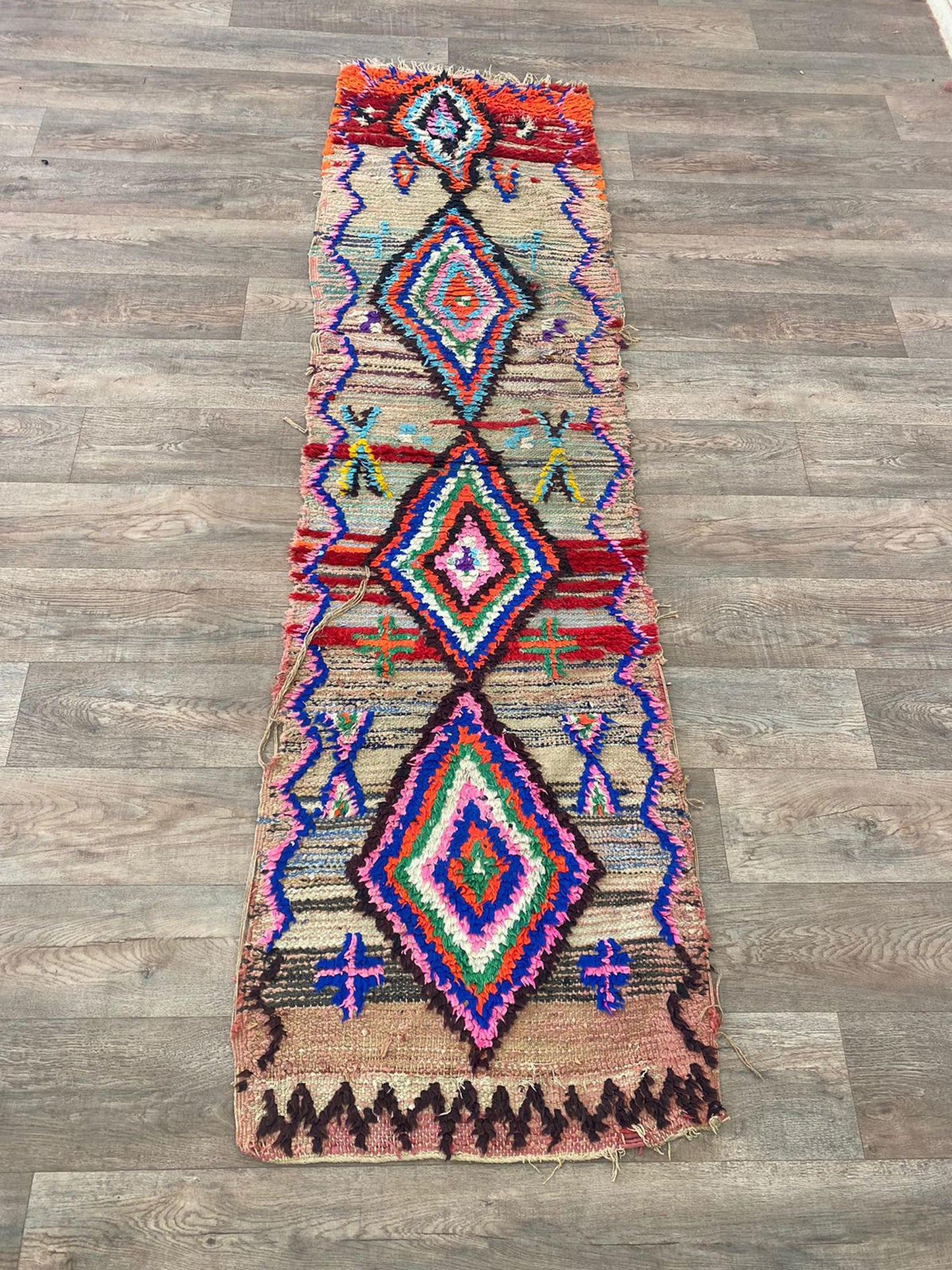 Tapis de couloir marocain à longs losanges 2x8,5.