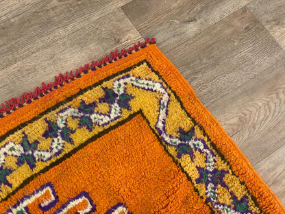 Long tapis de couloir marocain coloré 4x9.