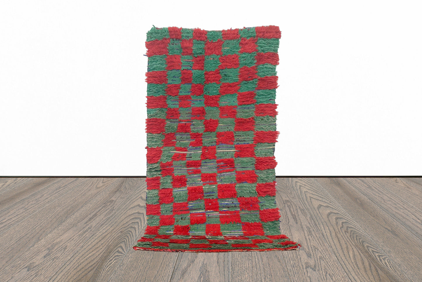 Tapis de couloir marocain à carreaux rouges et verts 3x6.