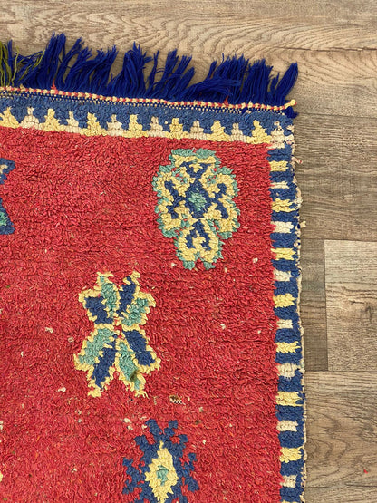 Petits tapis tissés bohèmes marocains de 3 x 5 pieds.