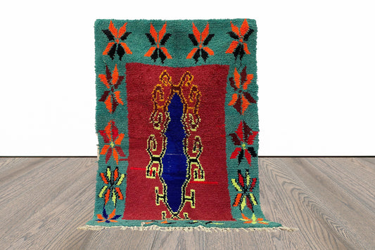 Tapis marocains uniques en laine colorée de 4 x 5 pieds.