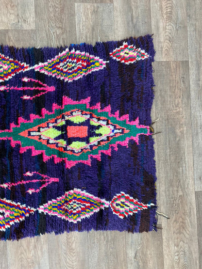 Tapis tissé marocain coloré 3x9 pieds.