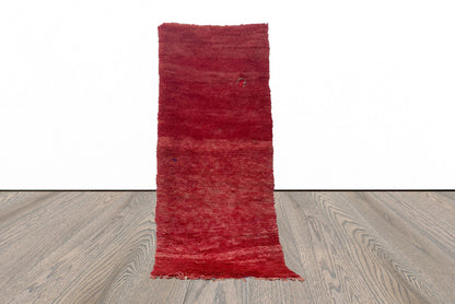 Tapis de couloir marocain en laine rouge 3x7 FT.