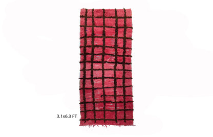 Tapis de couloir marocain noir et rouge 3x6.