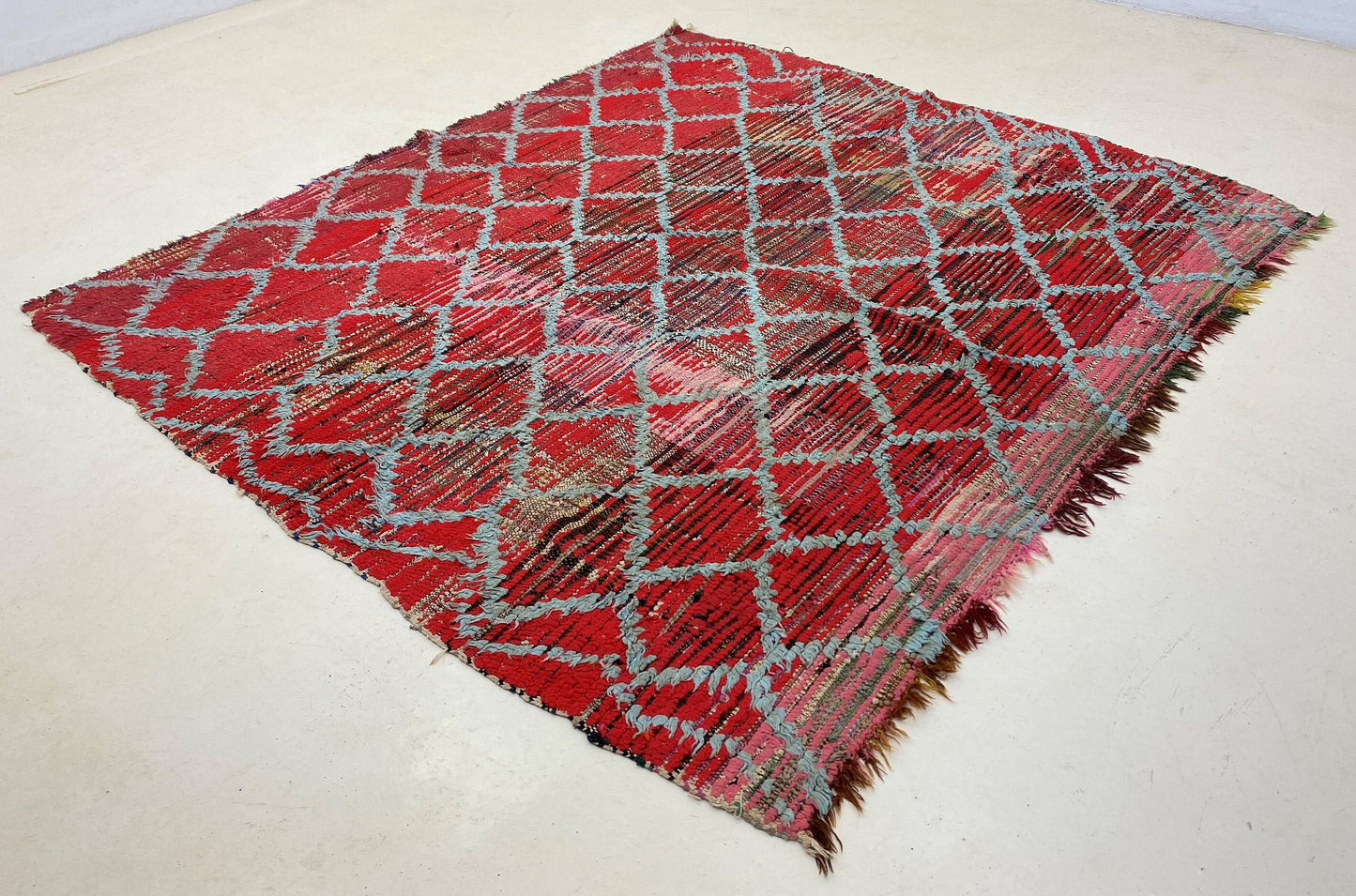 Tapis marocain rouge à grille 5x6, tapis berbères rouges vintage.