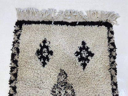 Tapis marocain en laine douce tissée 3x6 pi.