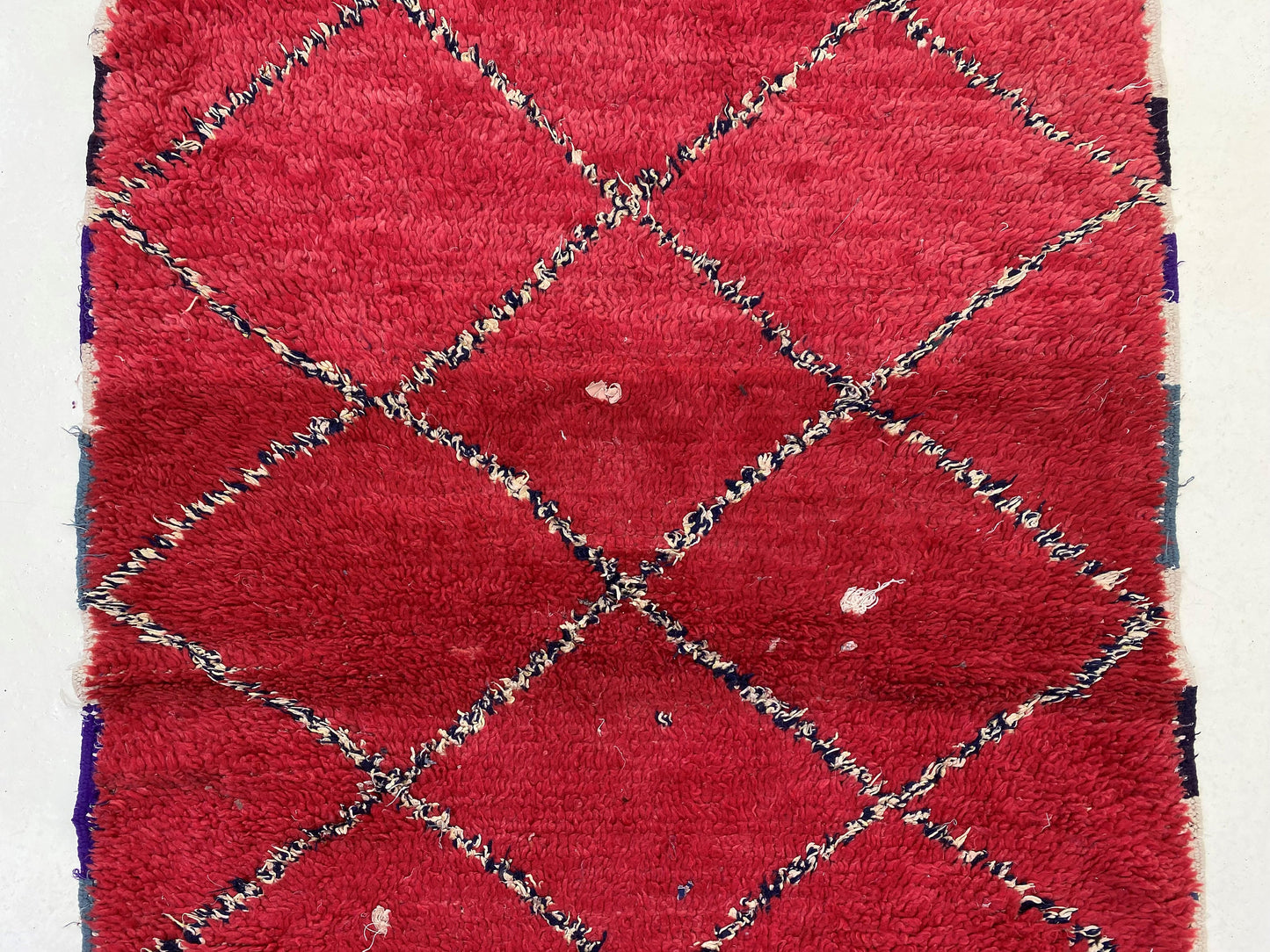 Tapis marocain à losanges rouges 4x6, tapis berbère vintage.