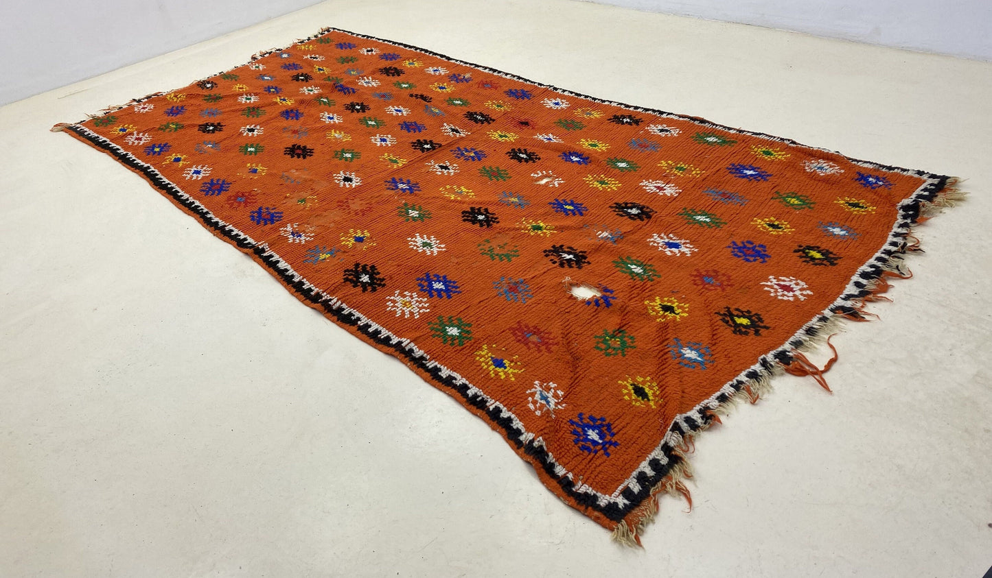 Grand tapis vintage en laine marocaine 5x10 pi.