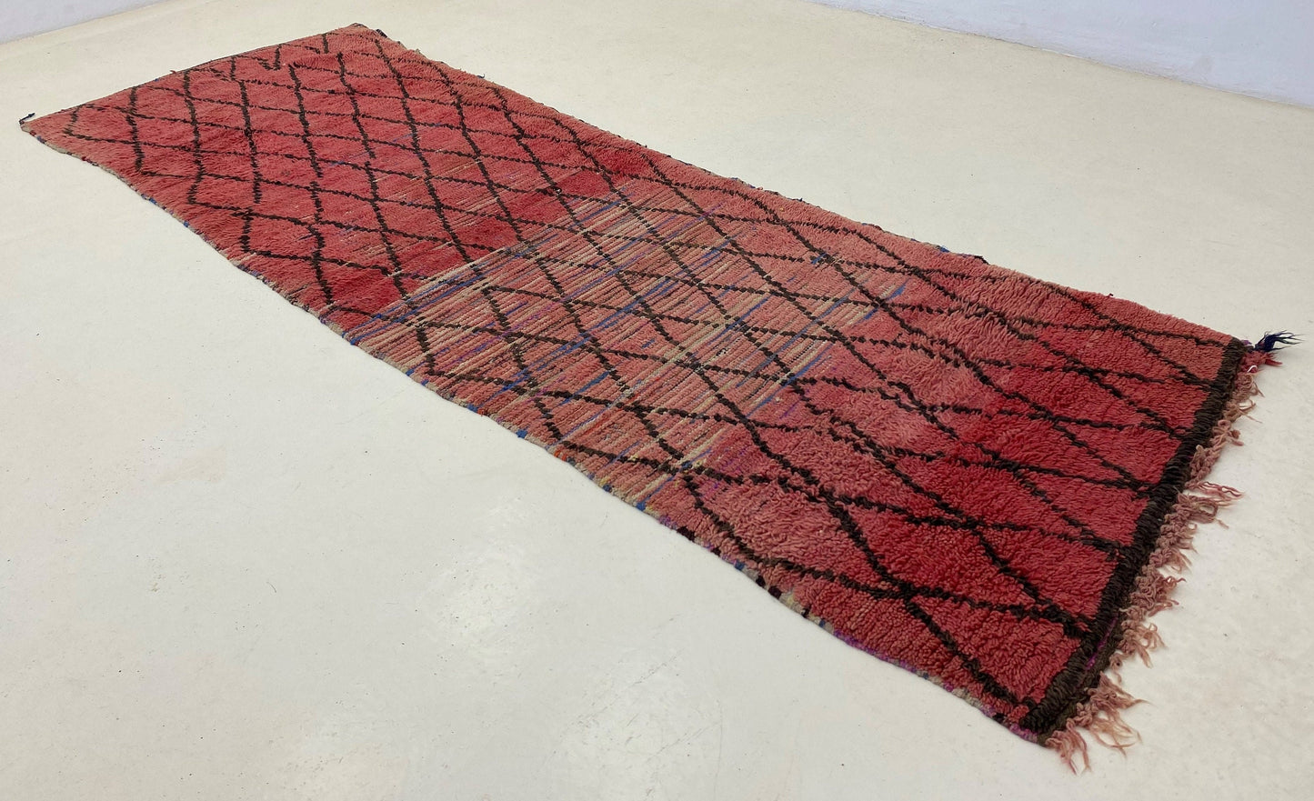 Tapis de couloir marocain en grille, tapis berbère vintage 3x9.