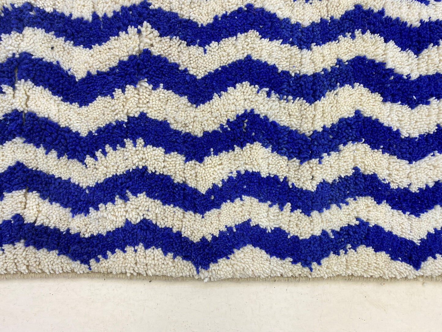 Custom rug, zigzag design - Moroccan handmade wool Berber area rugs, Fluffy Funky Rug for a Cozy Space.