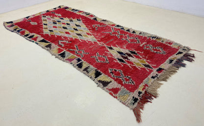 Tapis de couloir marocain unique 4x8, tapis de couloir berbère vintage.