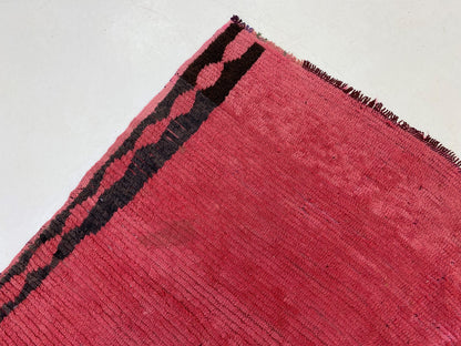 Long tapis marocain rouge 8x4, tapis berbères vintage.