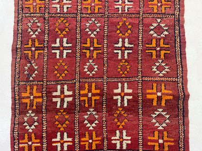 Petit tapis marocain rouge 3x6, tapis berbères vintage.