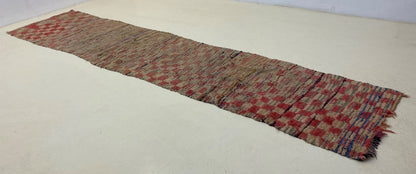 Tapis de couloir à carreaux extra étroit 2x11, tapis de couloir berbère marocain.