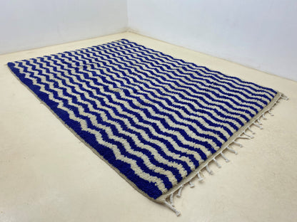 Custom rug, zigzag design - Moroccan handmade wool Berber area rugs, Fluffy Funky Rug for a Cozy Space.