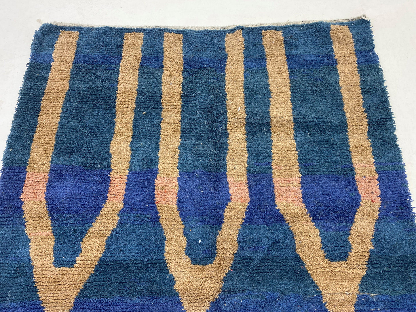 Tapis marocain, tapis moelleux et funky personnalisé pour un espace chaleureux, tapis berbères en laine fabriqués sur commande.