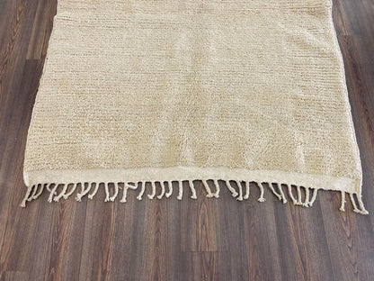 Tapis beige personnalisé, tapis marocain berbère en laine unie - Cadeau pour la maison - Tapis faits à la main pour le salon.