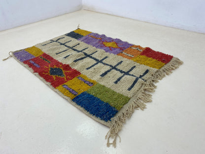 Tapis berbère marocain coloré, tapis berbère coloré tissé à la main sur mesure.