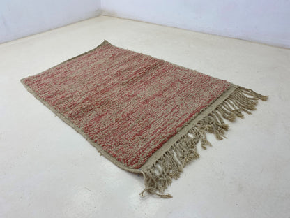 Tapis berbère marocain personnalisé - Tapis bohème coloré fabriqué à la main.