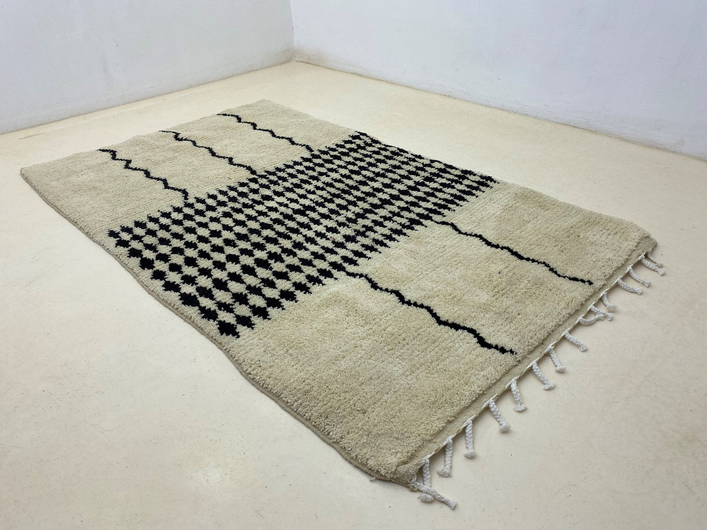 Tapis personnalisé, tapis de cuisine moelleux, tapis berbères en laine faits à la main au Maroc.