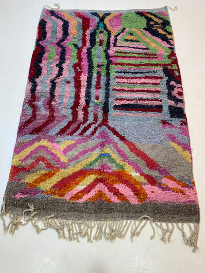 Tapis bohème marocain tissé à la main, tapis berbère en laine unique.