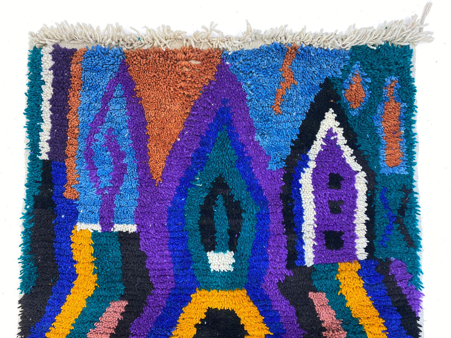 Tapis berbère en laine personnalisé et vibrant, tapis marocain coloré tissé à la main.