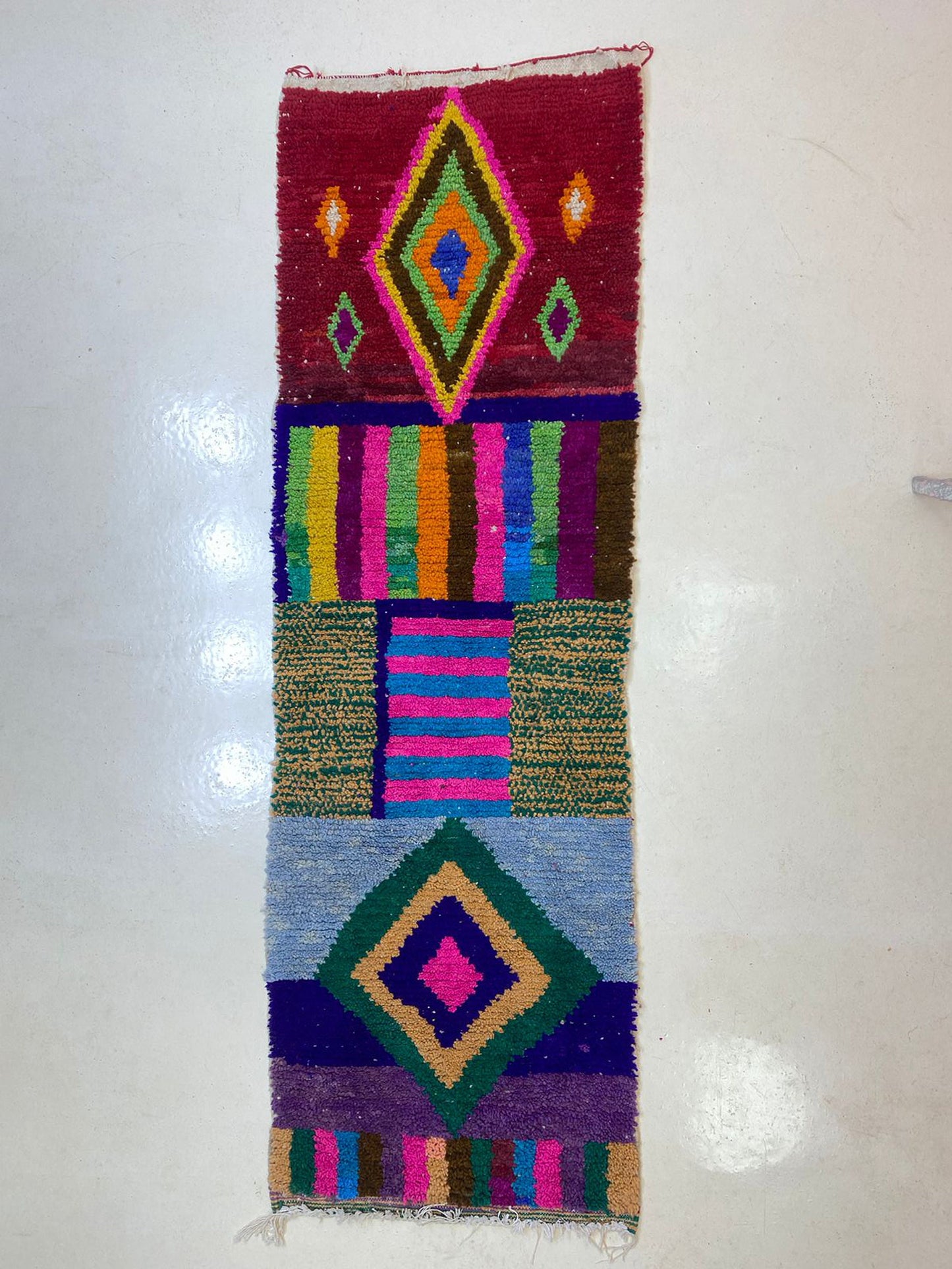 Tapis de couloir personnalisé unique, tapis de couloir berbère marocain coloré noué à la main.