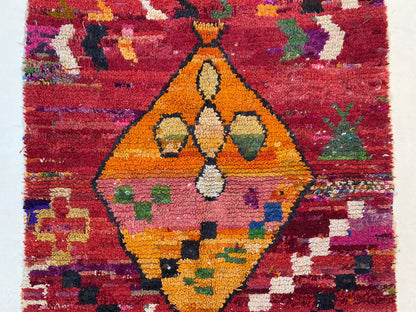 Tapis berbère en laine marocaine, tapis de cuisine coloré noué à la main.