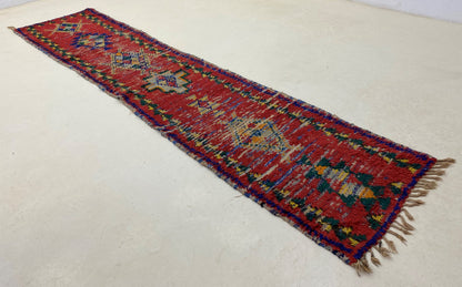 Tapis de couloir long rouge marocain 2x10,5, tapis d'entrée vintage.