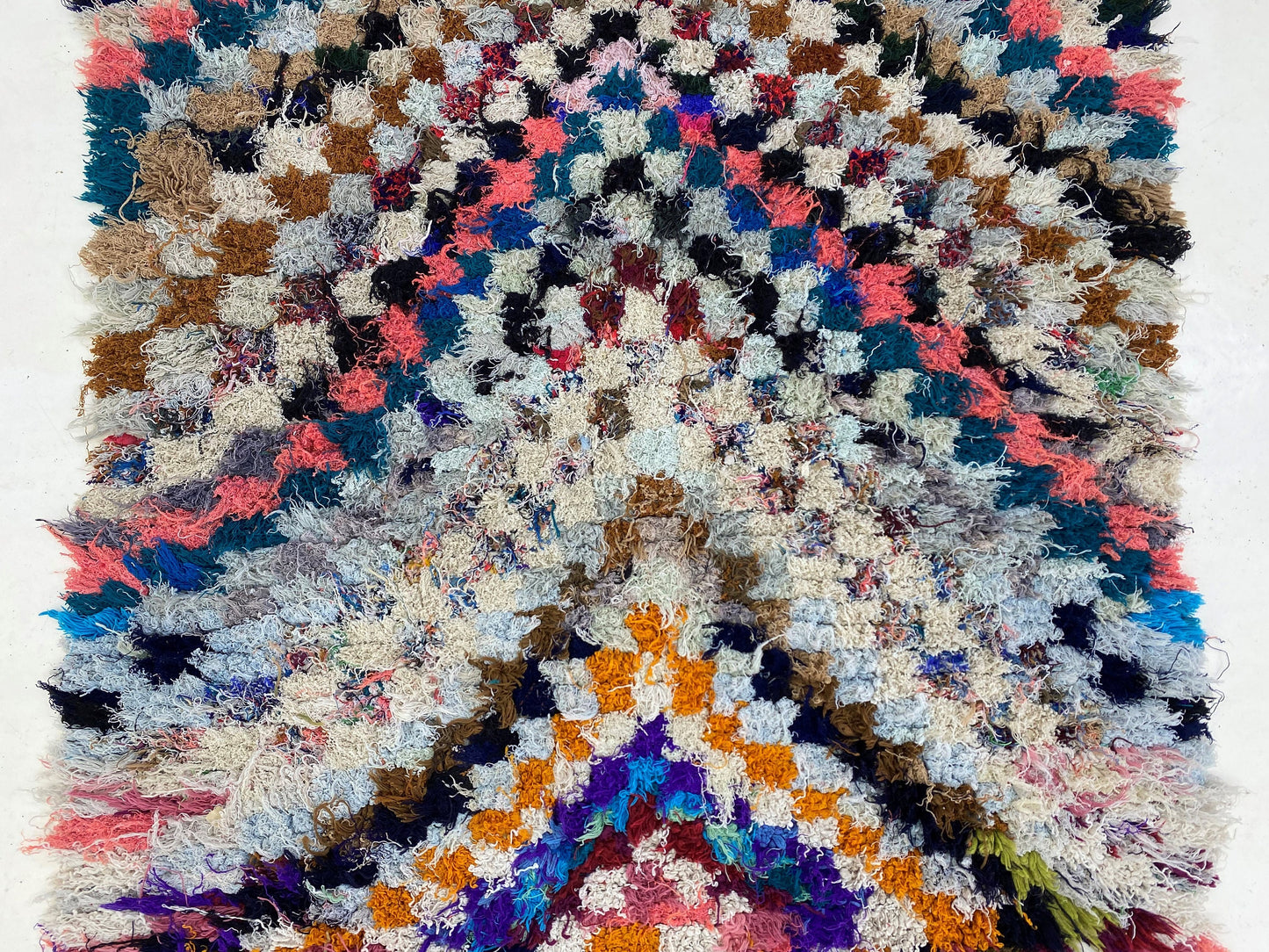 Tapis marocain à carreaux colorés 4x7.