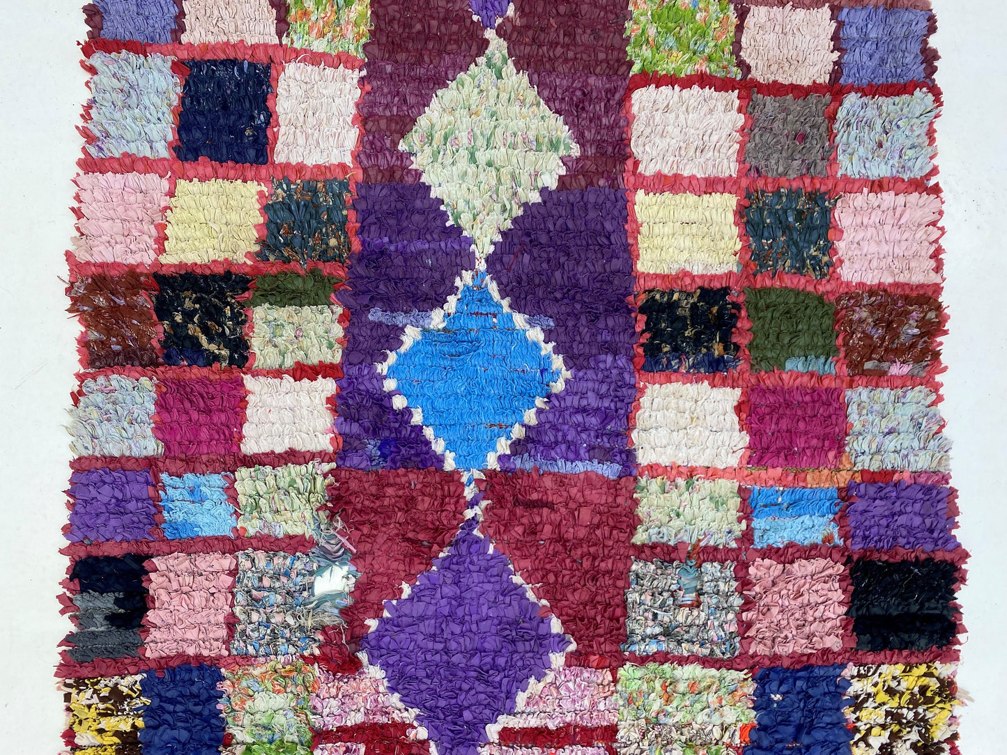 Tapis Boucherouite marocain 4x5, textile bohème coloré.