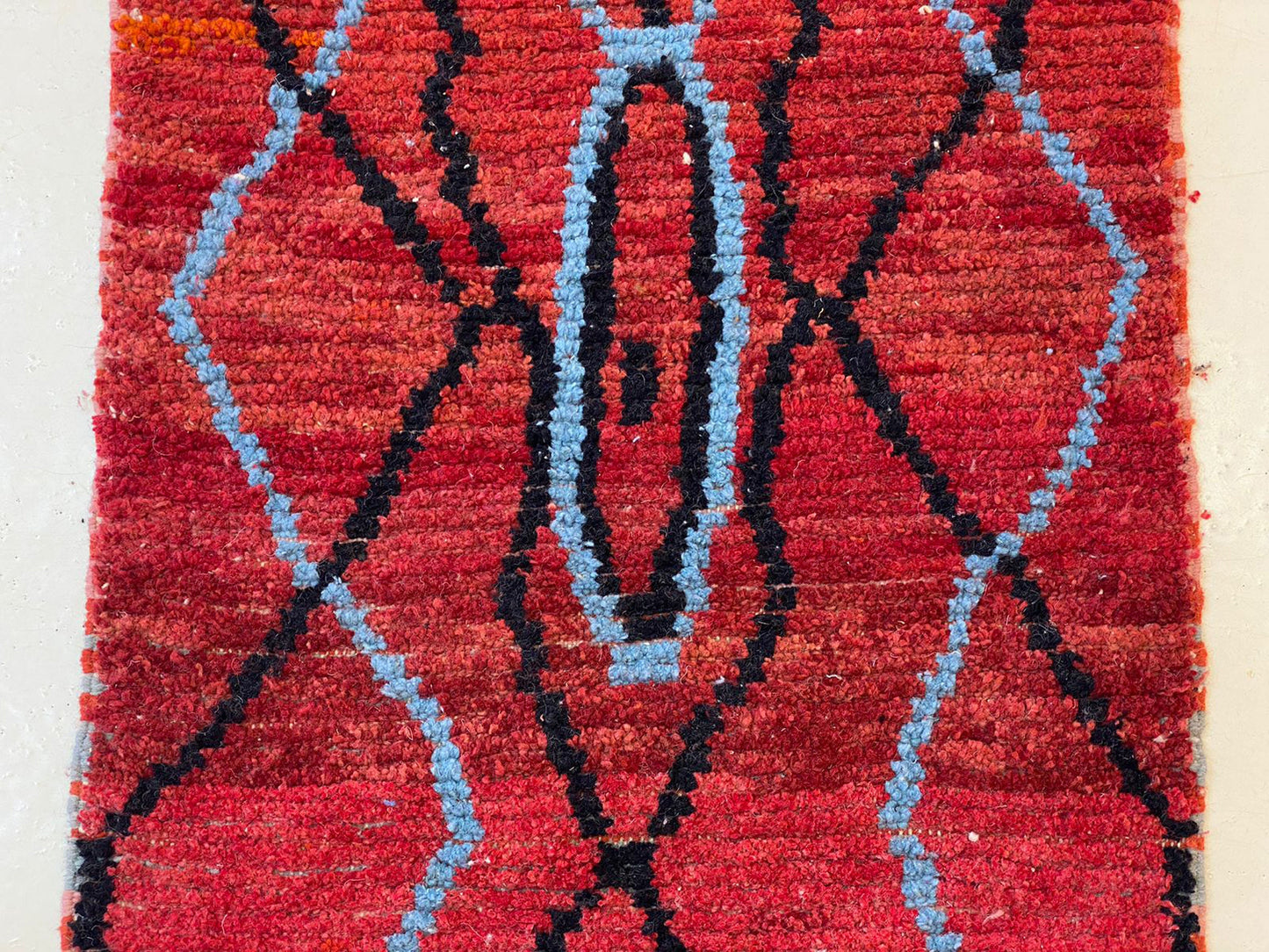 Tapis de couloir marocain en laine, tapis de couloir berbère tissé à la main.