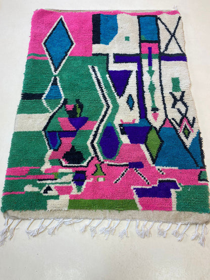 Tapis marocain coloré, tapis de décoration d'intérieur bohème unique fait à la main.