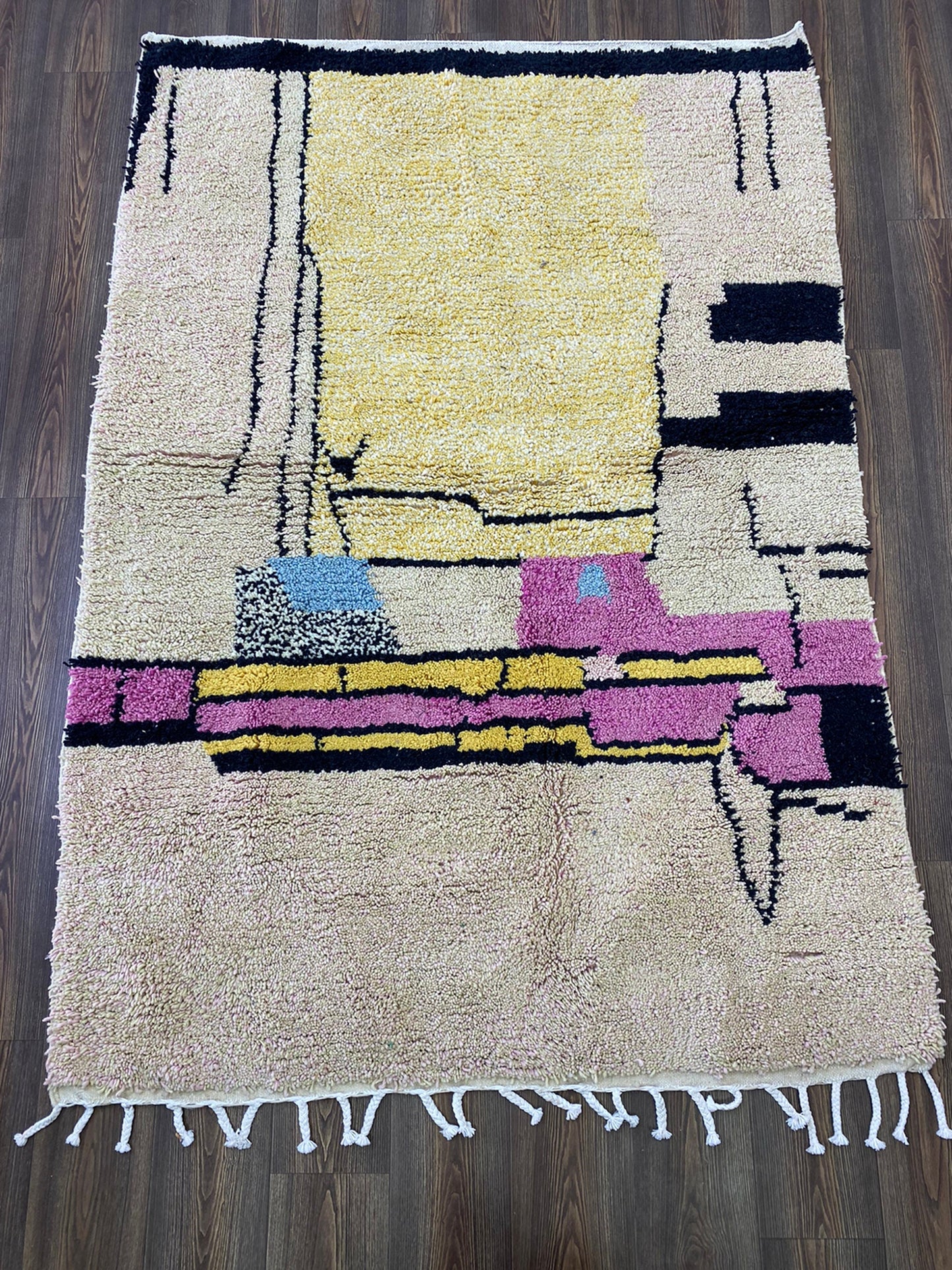 Tapis berbère marocain fabriqué à la main, tapis tissé coloré personnalisé.