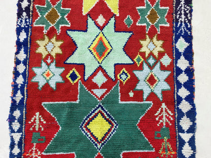 Tapis marocains vintage uniques 4x8, tapis au design berbère traditionnel.