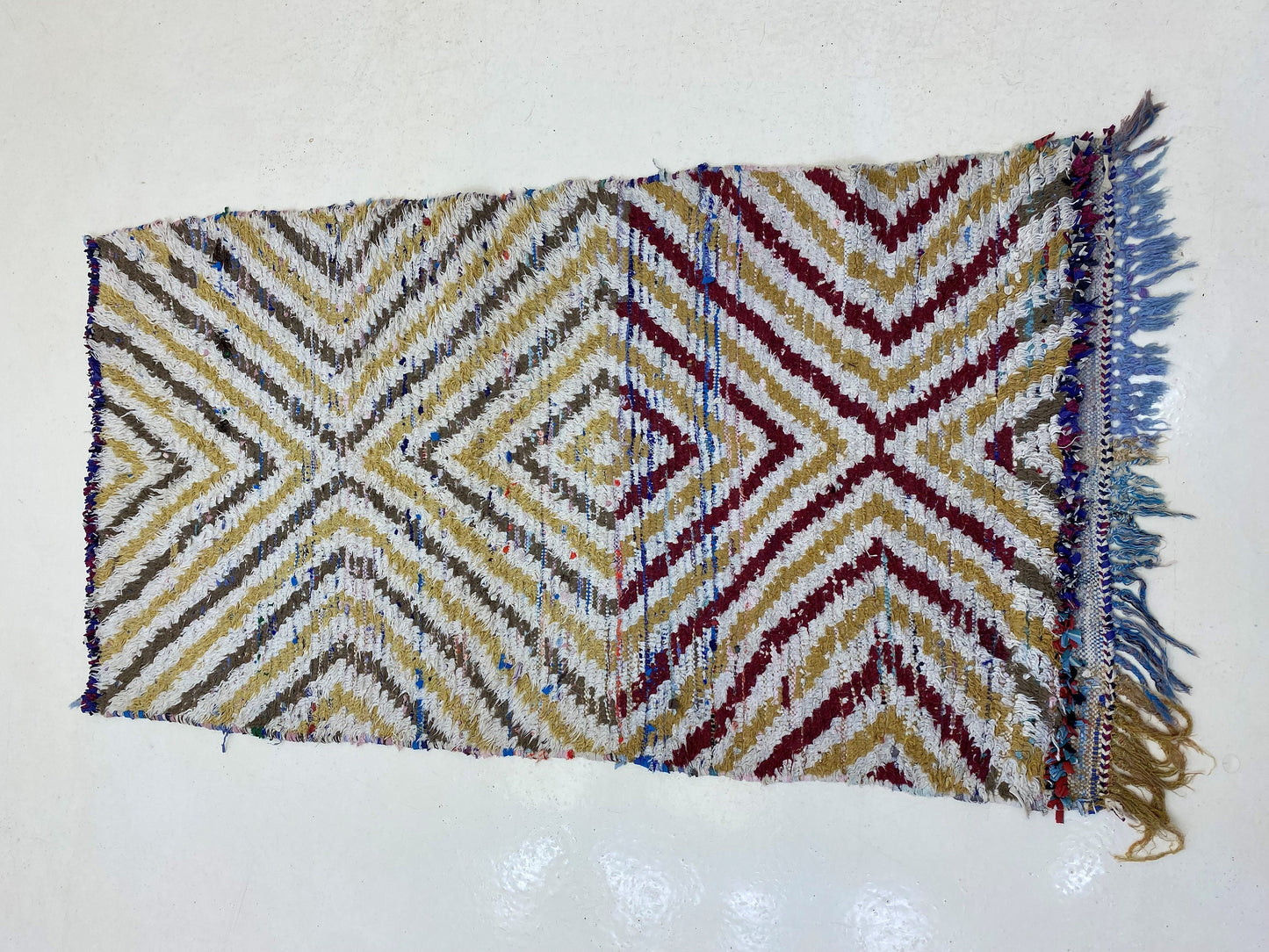 Tapis de couloir marocain vintage élégant à chevrons 3x6.