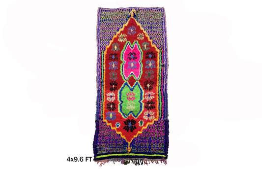 Tapis de couloir marocain vintage unique 4x10, tapis de couloir vibrant et élégant.