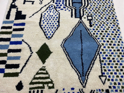 Grand tapis marocain fait main, tapis berbère de taille personnalisée.