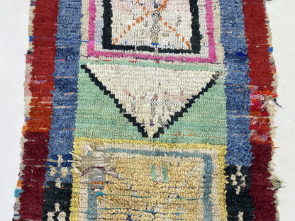 Tapis de couloir marocain Boucherouite de 3 x 11 po de long, tapis de couloir berbère vintage unique.