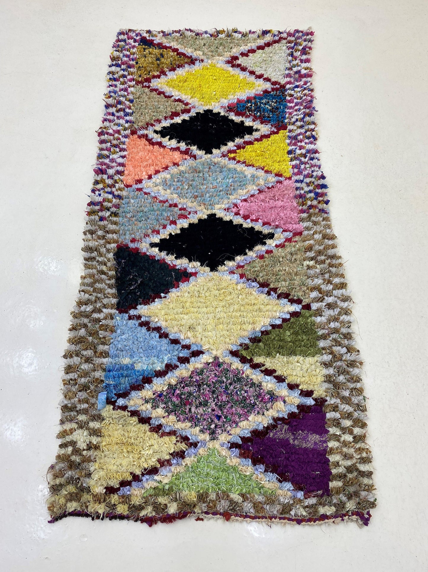 Tapis de couloir Diamond 3x7.5, tapis de couloir marocain coloré.