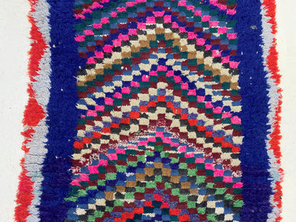 Tapis marocain 3x6 : tapis en laine vintage à carreaux.